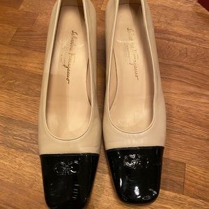 Salvatore Ferragamo Shoes Style Shari, size 12b, original box.